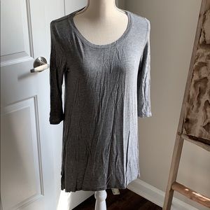 Gray 3/4 sleeve tunic size L